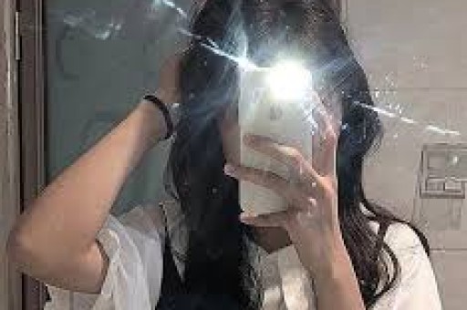 山寨汪小菲和翻版大S直播连麦模拟夫妻间拌嘴还当众要床垫